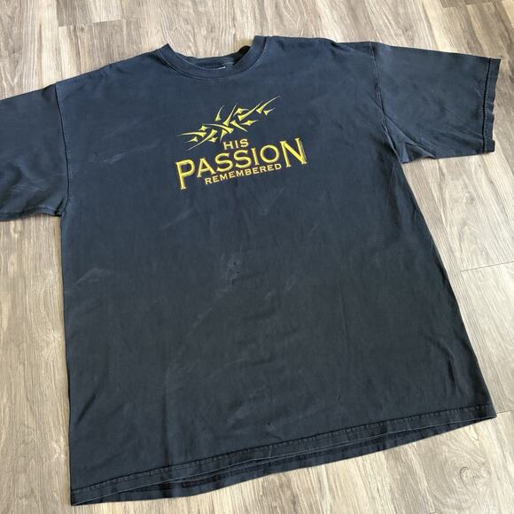 Vintage Jesus T-Shirt Men's Size XL His Passion Remembered Distressed Faded 90s - Picture 2 of 8